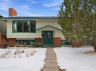 311 S Parkglen Cres SE, Calgary, AB T2J 4M4