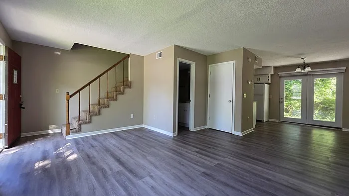 1507 Linden St #25 — Photo 2