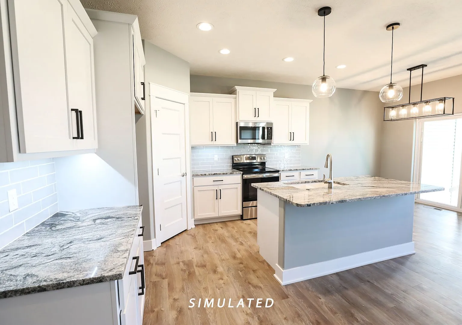 Luxury Townhome: End Of Summer Rent Special! — Photo 2