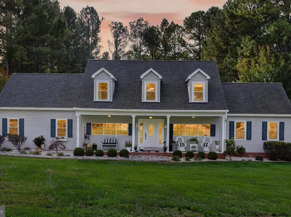 101 Barnstormer Cir, Louisa, VA 23093