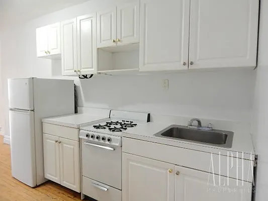 Rented by Alpha Properties NYC I LLC | media 22