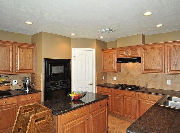 5th image of 11215 Harris Ave
