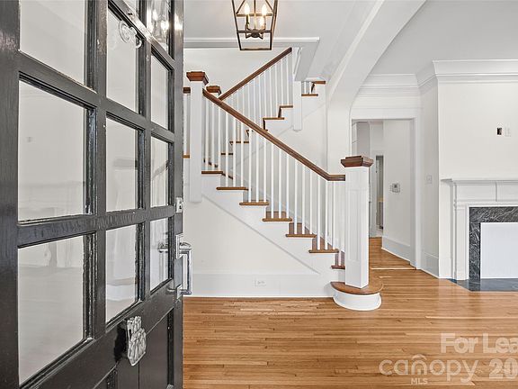 4th image of 2025 Sharon Rd