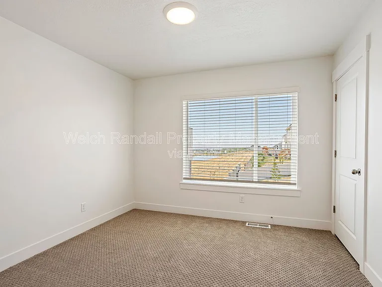 3102 N 1600 E — Photo 12