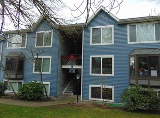12716 NE 144th St APT D104, Kirkland, WA 98034