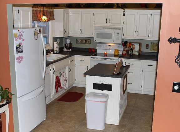 5th image of 2201 Lamplight Dr