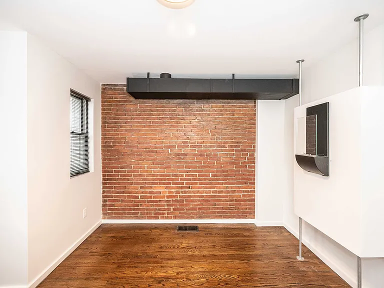 811 T St NW — Photo 38