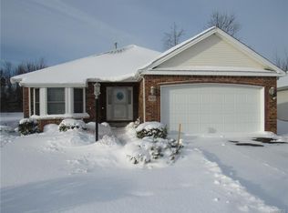 5655 Hidden Lake Dr, Lockport, NY 14094