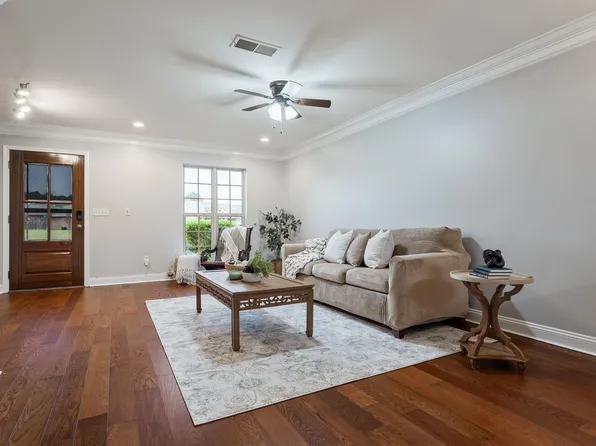 141 Hillcrest Dr, Montevallo, AL 35115