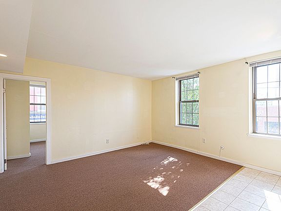 4th image of 527 S 21st St #2F