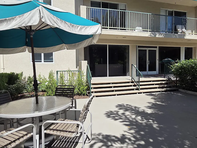 4501 Cedros Ave #237 — Photo 23