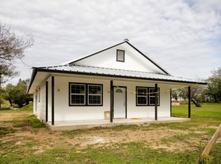 113 W Houston St, Kingsland, TX 78643