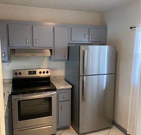 5th image of 9340 Lagoon Pl APT 403