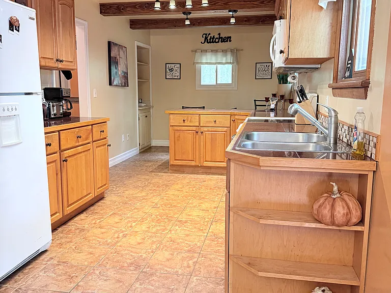 128 Eastwood Cir — Photo 16
