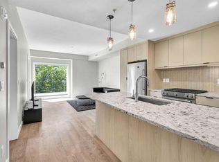 3375 S 15th St SW #206, Calgary, AB T2T 4A2