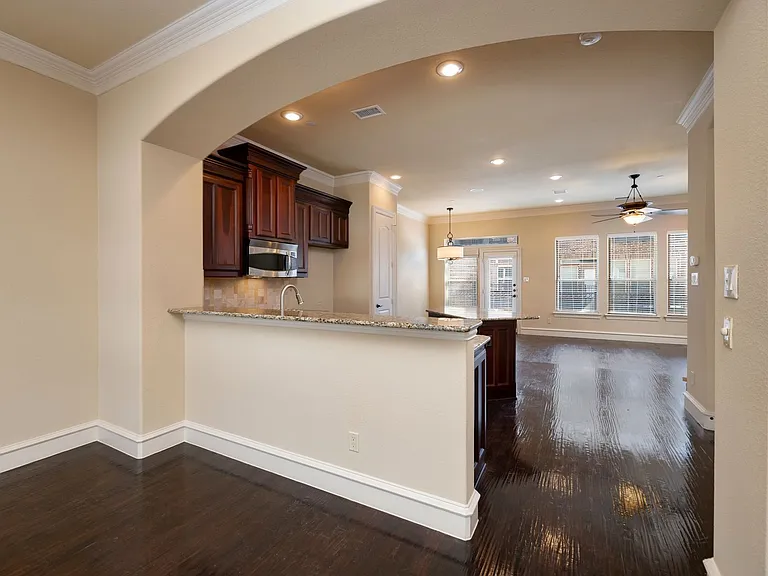 7914 Bishop Rd — Photo 9