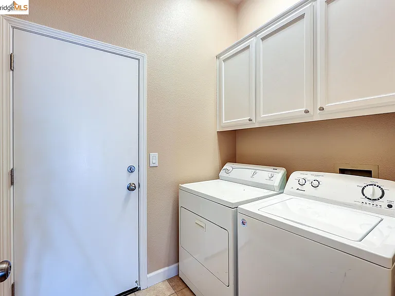 4050 Pier Point — Photo 38