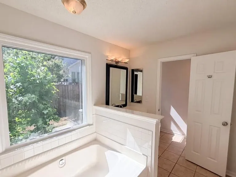 13628 Tynecastle Ln — Photo 9