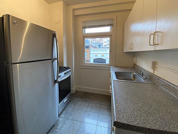 5th image of 555 Ofarrell St #302