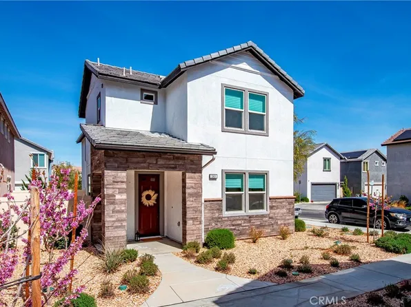 260 Summerville Ln, Palmdale, CA 93551