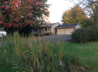 11445 Skyline Dr, Fenton, MI