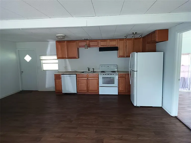 3368 Maple Ln — Photo 3
