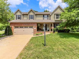 5204 N Rothmere Dr, Peoria, IL 61615