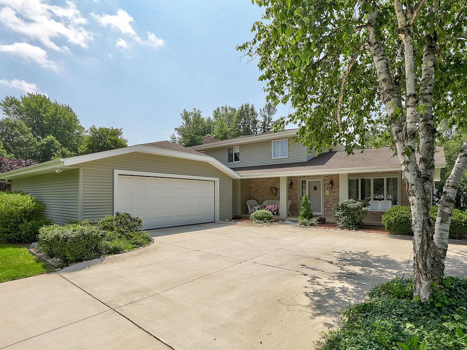 1st image of 3323 Foss Dr