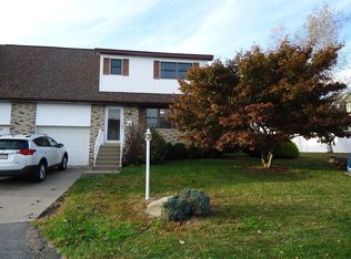 11 Rachel Dr APT A, Archbald, PA 18403