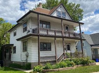 1814 Charles St, Rockford, IL 61104