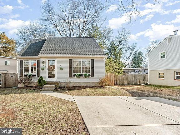 2nd image of 7803 W Shore Rd