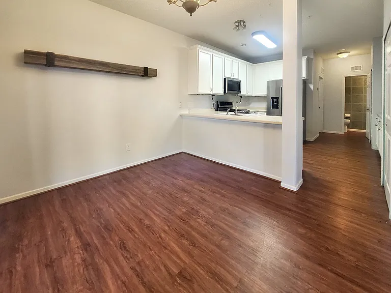 3840 Abercrombie Ln — Photo 10