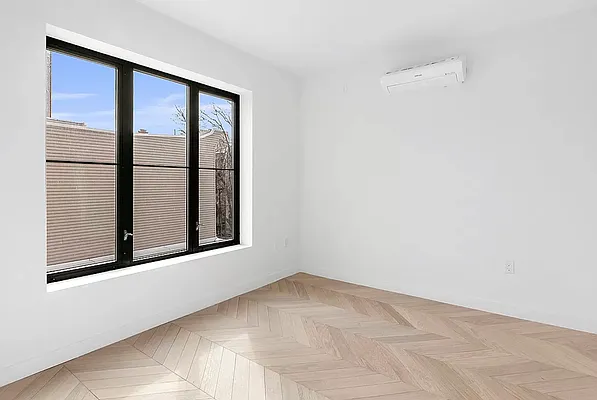 Rented by Nooklyn NYC LLC | media 7