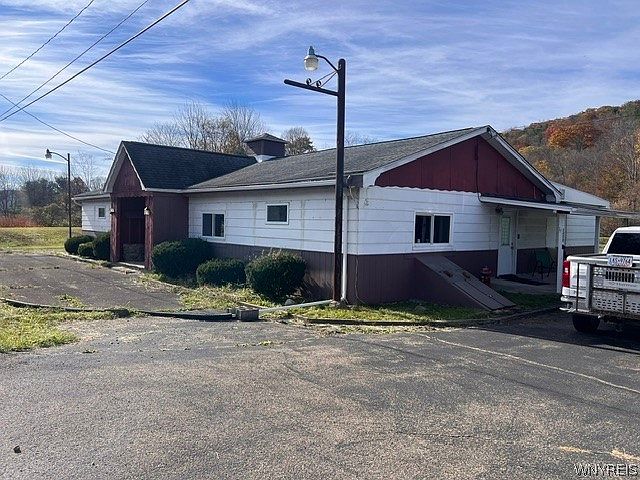 1st image of 3458 Andover Rd
