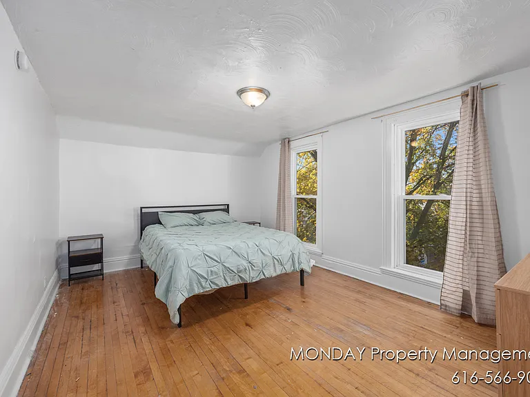 263 W Muskegon Ave #1 — Photo 13