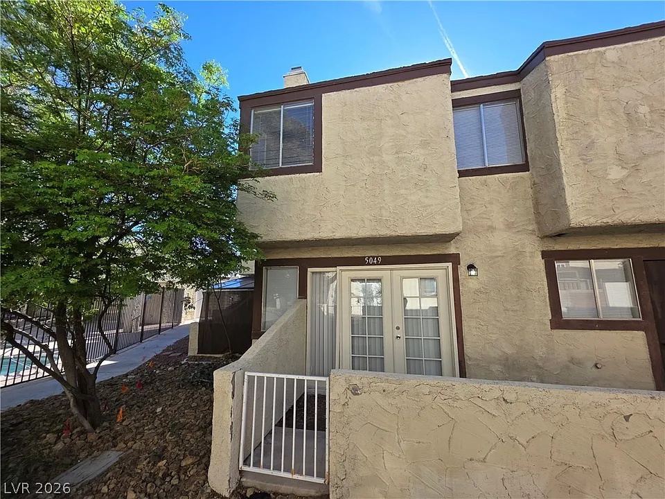 5049 Spencer St #D