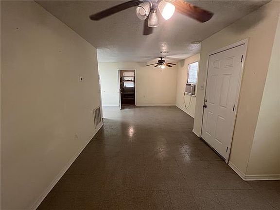 2nd image of 65087 Mitchell St