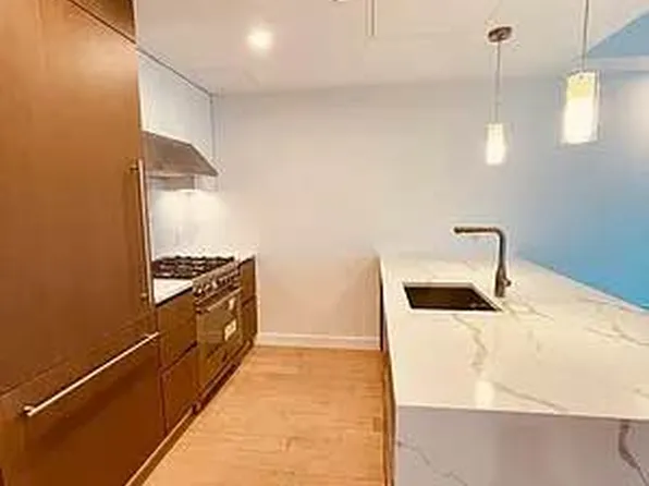 134-37 35th Avenue image 16 of 25