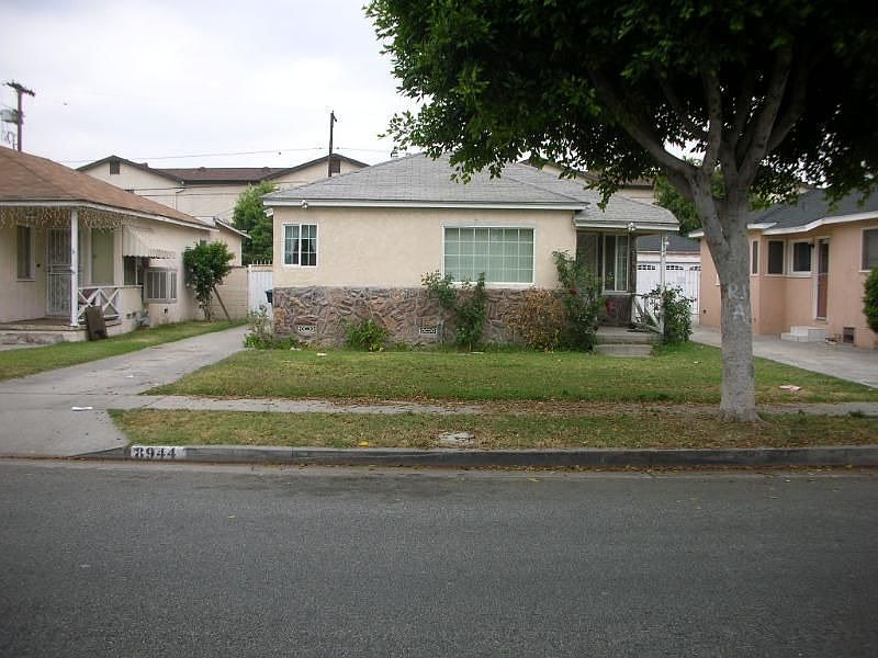 1st image of 8944 Burke Ave