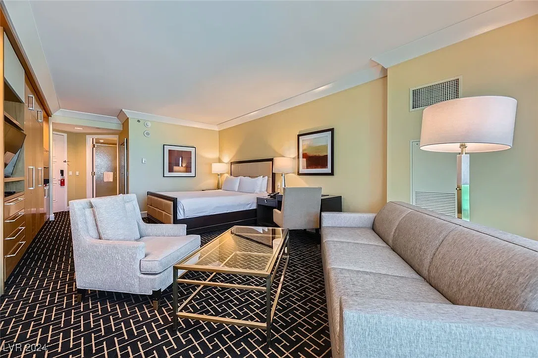 1 bed, 600 sqft, $2,600 — Photo 2