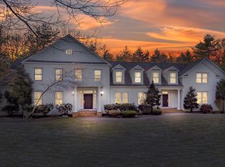 26 Woodridge Rd, Dover, MA 02030