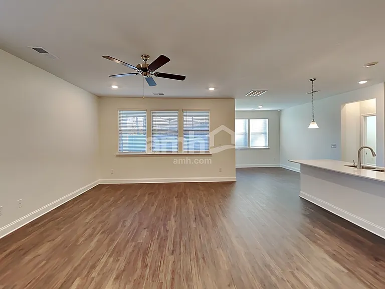 578 Rivermist Dr — Photo 5