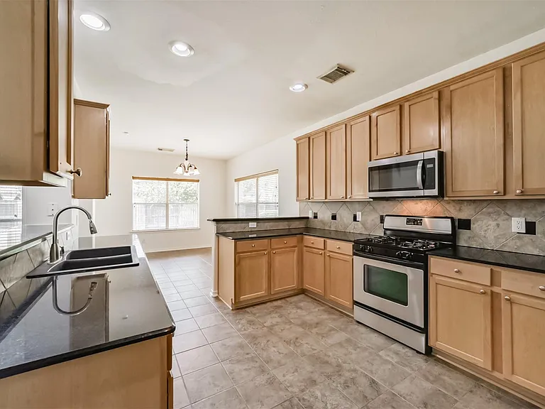 315 Willow Pointe Dr — Photo 16