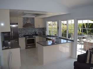 1010 S Road Runner Rd, Anaheim, CA 92807