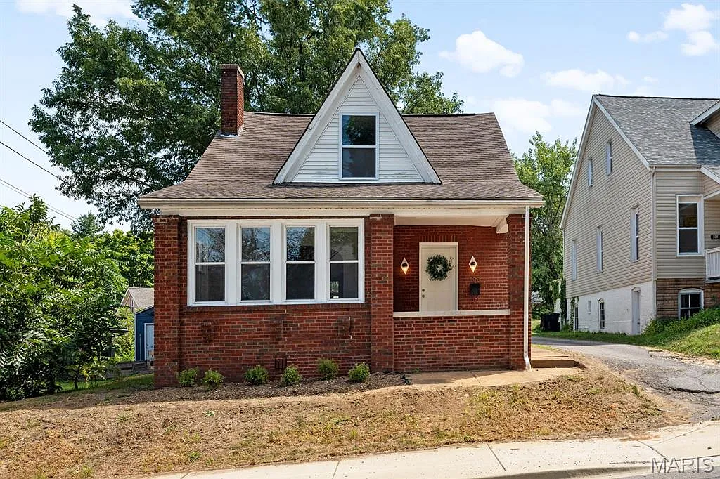 506 Centreville Ave photo 1