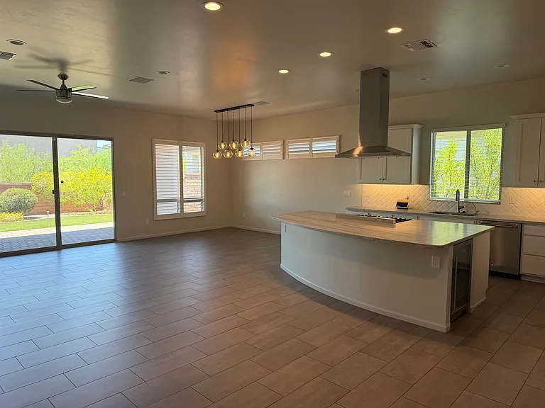 2057 W Revayah Pl — Photo 5