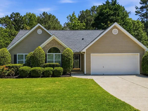 6196 Mount Salem Cir, Flowery Branch, GA 30542