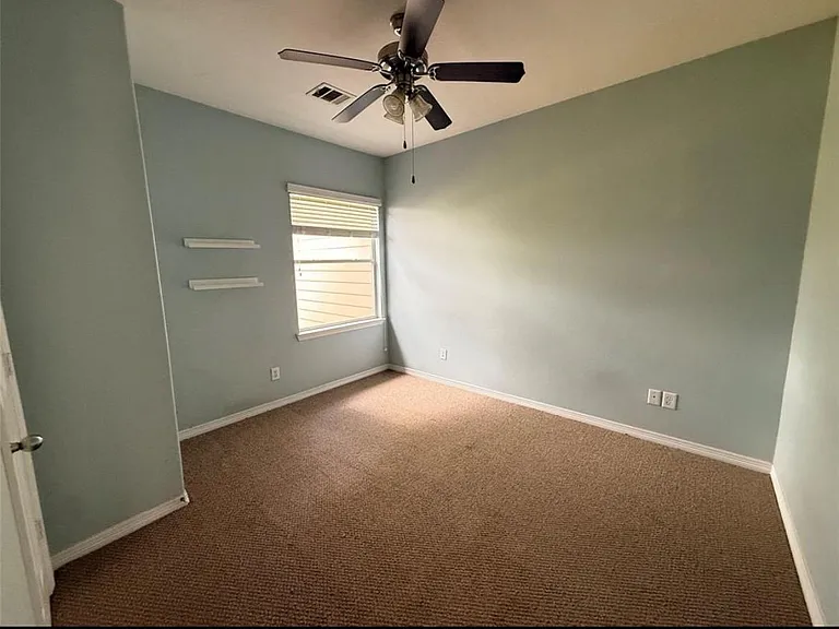 815 Sterling Creek Cir — Photo 8
