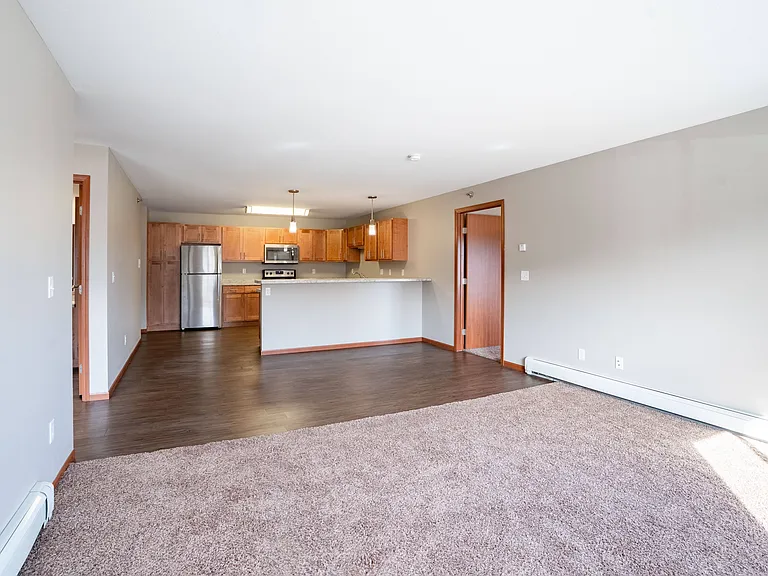 Fargo, ND Urban Plains Apartments | 22A | Living