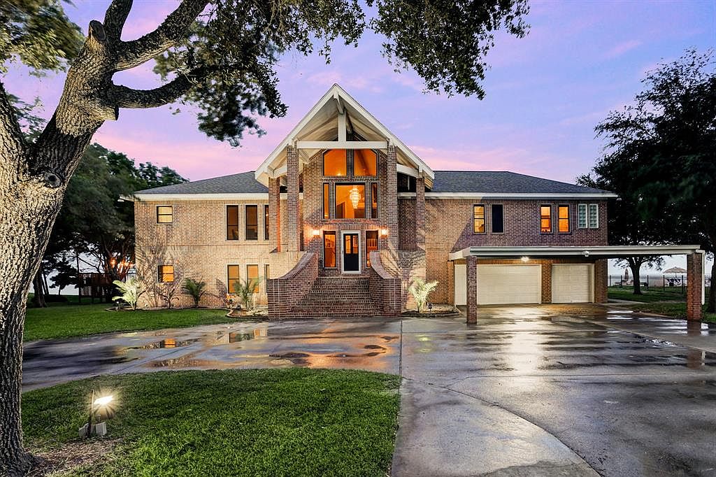 12802 Tri City Beach Rd, Beach City, TX 77523 Zillow